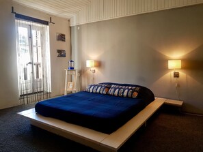 2 chambres, bureau, fer et planche à repasser, Wi-Fi gratuit