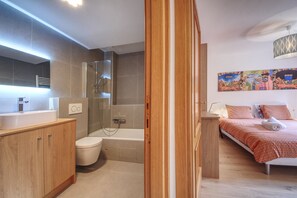 Bathtub, hair dryer