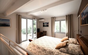7 slaapkamers, een strijkplank/strijkijzer, reisbedje, gratis wifi