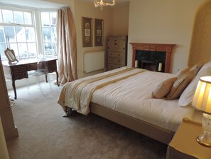3 bedrooms, memory-foam beds, iron/ironing board, free WiFi