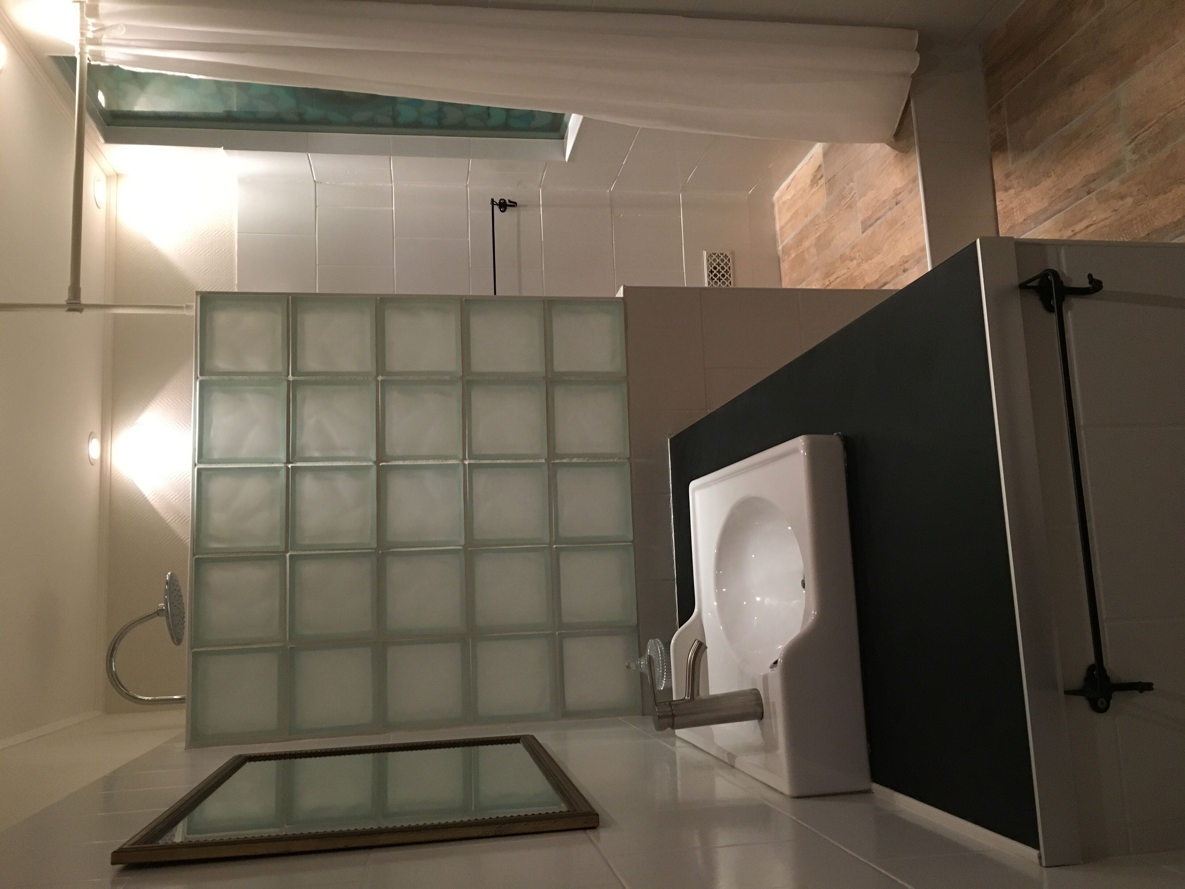 Bonito apartamento en el centro de la ciudad con patio privado.