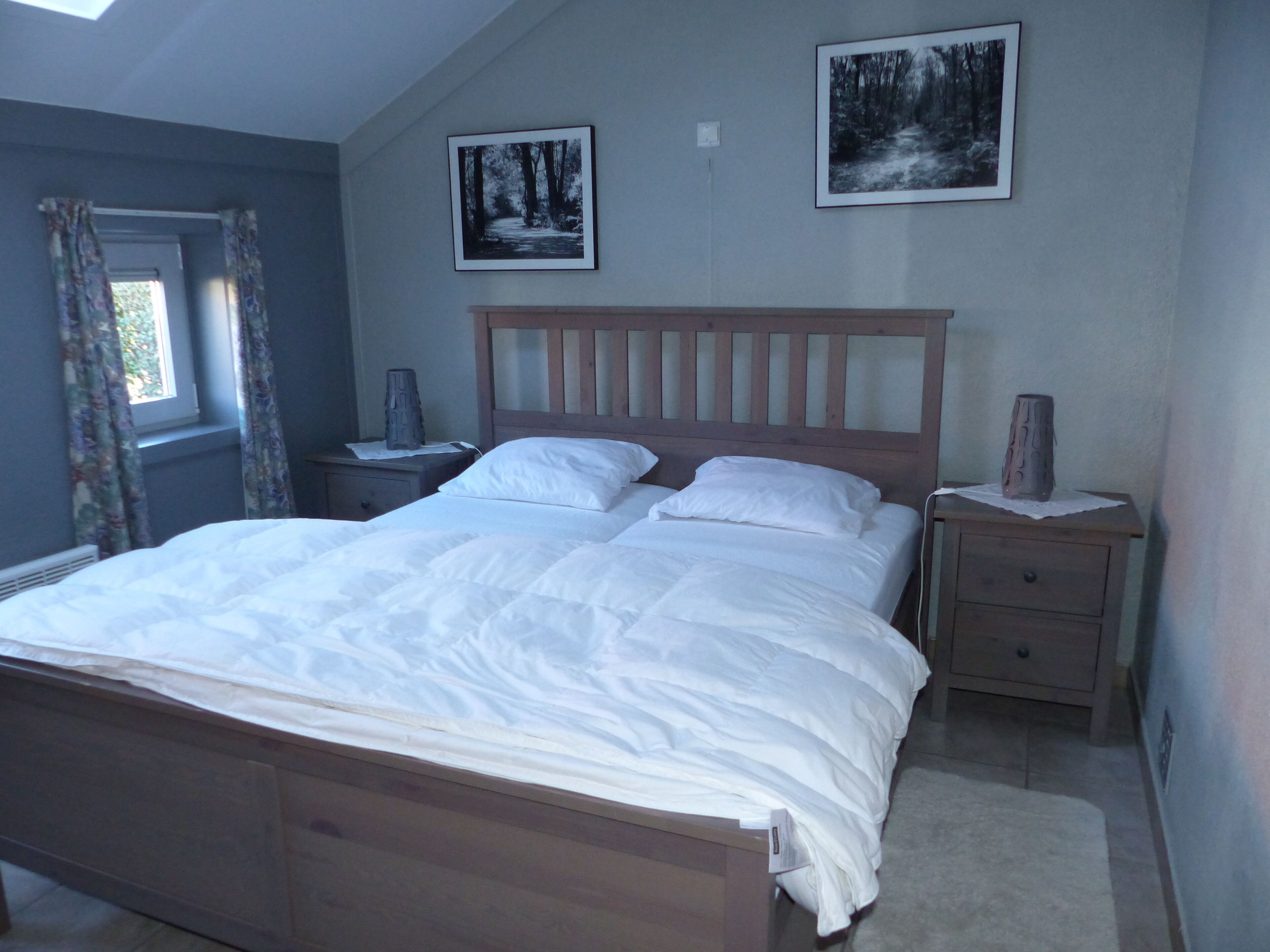 3 quartos, ferros/tábuas de passar roupa, acesso à internet