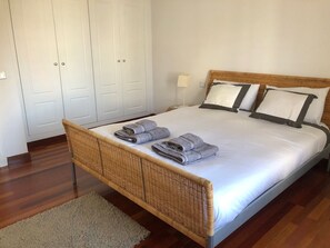 3 Schlafzimmer, Bügeleisen/Bügelbrett, kostenloses WLAN, Bettwäsche