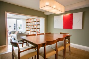 Dining - "Casa do Duque" House (Porto)