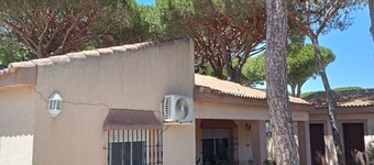Villa with private pool, barbecue and WIFI near the beach.