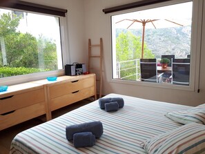 1 bedroom, in-room safe, iron/ironing board, travel cot