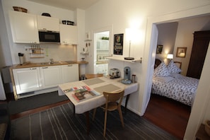 Fridge, microwave, oven, stovetop - Cottage in the heart of the Alsatian vineyard (Colmar)