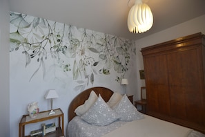1 bedroom, iron/ironing board, WiFi, bed sheets - Cottage in the heart of the Alsatian vineyard (Colmar)