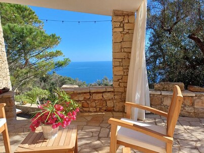 HOLIDAY VILLA BY THE SEA WITH EXCLUSIVE GARDEN OF 3000 SQM