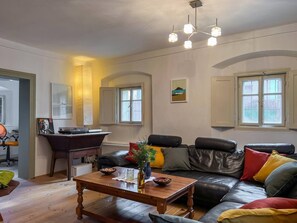 Smart TV, video games, DVD player, books