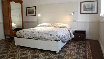 2 dormitoris, escriptori, wifi gratuïta i roba de llit