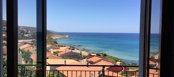 Seaside villa with garden in the wildest area of Sardinia - IUN P7084