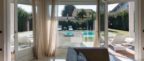 Villa, 4 Bedrooms | Living room