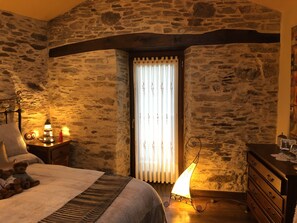 2 chambres, fer et planche à repasser, lit parapluie, Wi-Fi