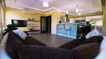 Fernseher, DVD-Player