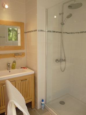 Hair dryer, towels - VILLA 4 ROOMS 3 BATHROOMS WITH HEATED POOL 500M SEA VIEW / MOUNTAIN (Zonza)
