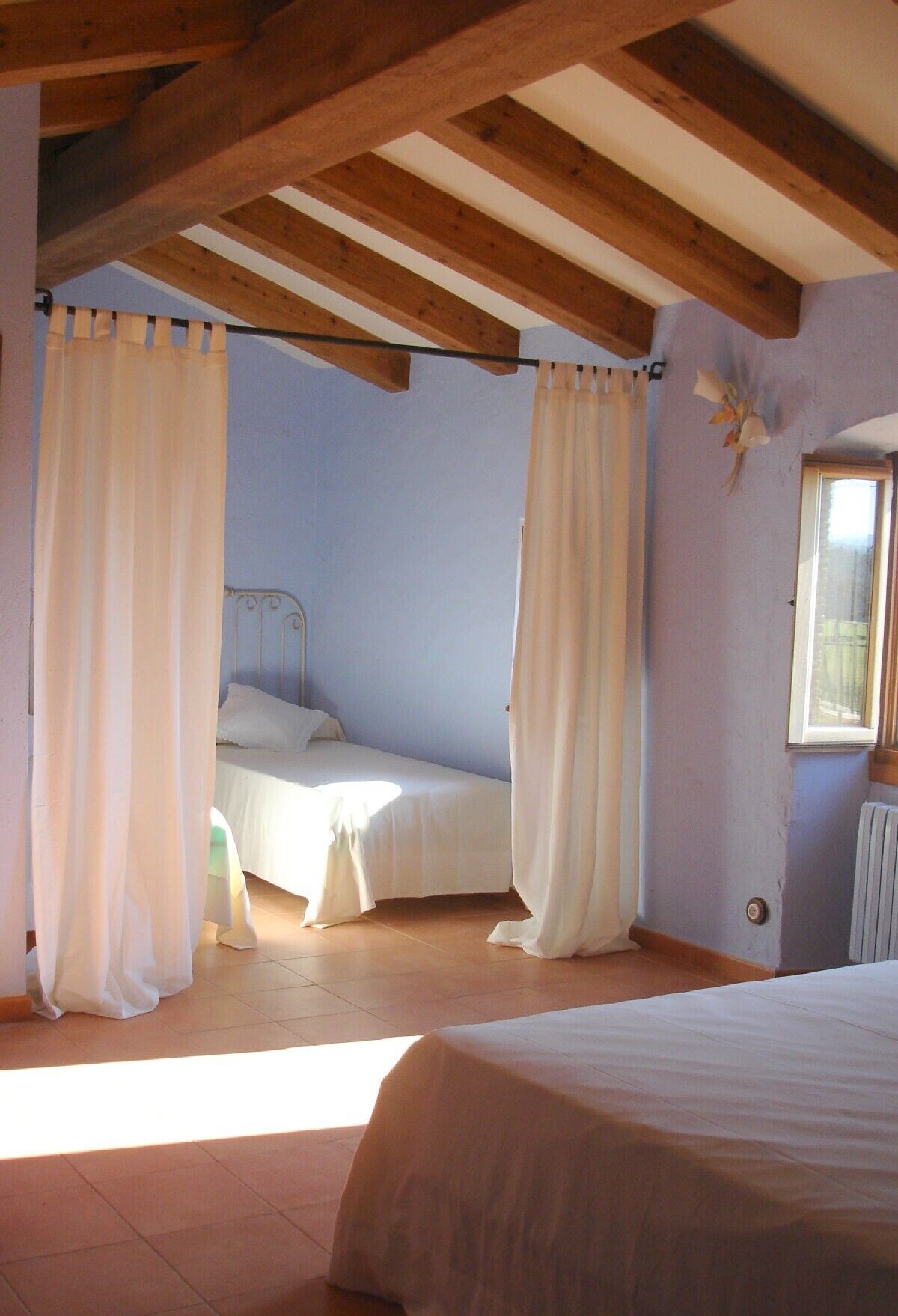 6 chambres, fer et planche à repasser, lit parapluie, Wi-Fi gratuit