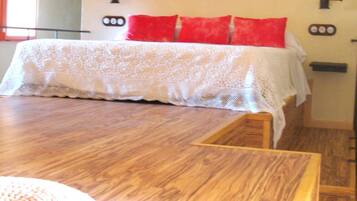 6 Schlafzimmer, Bügeleisen/Bügelbrett, Reisekinderbett, kostenloses WLAN