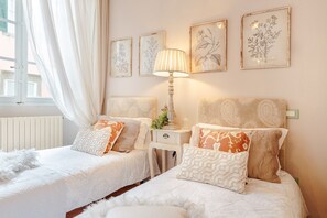 2 bedrooms, iron/ironing board