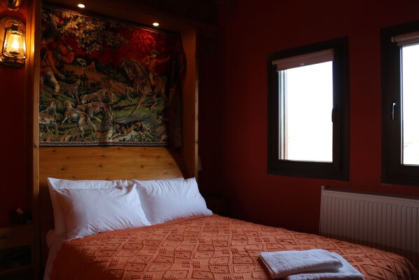 4 Schlafzimmer, Schreibtisch, schallisolierte Zimmer