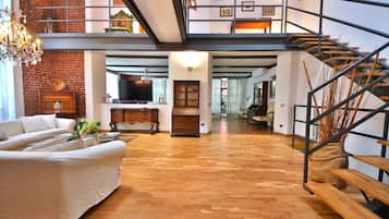 Smart TV, fireplace, offices, printers