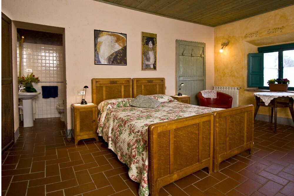 "PERGOLA" 'ROMANTISCHE WOHNUNG IN CHIANTI im Zentrum der TOSKANA