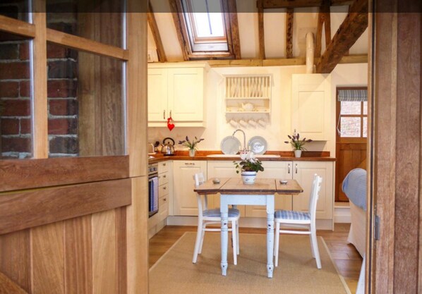 Dining - A Charming Barn Conversion (Fairlight)