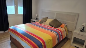 2 bedrooms, iron/ironing board, WiFi, bed sheets