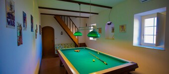 Medieval villa with a pool and a viewpoint overlooking historic walls—between Rome and Naples