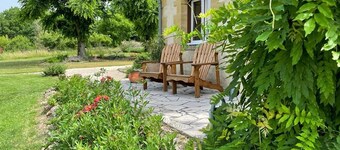 Charming one bedroom Gite with newly renovated swimming pool