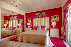 5 bedrooms, in-room safe, iron/ironing board, WiFi