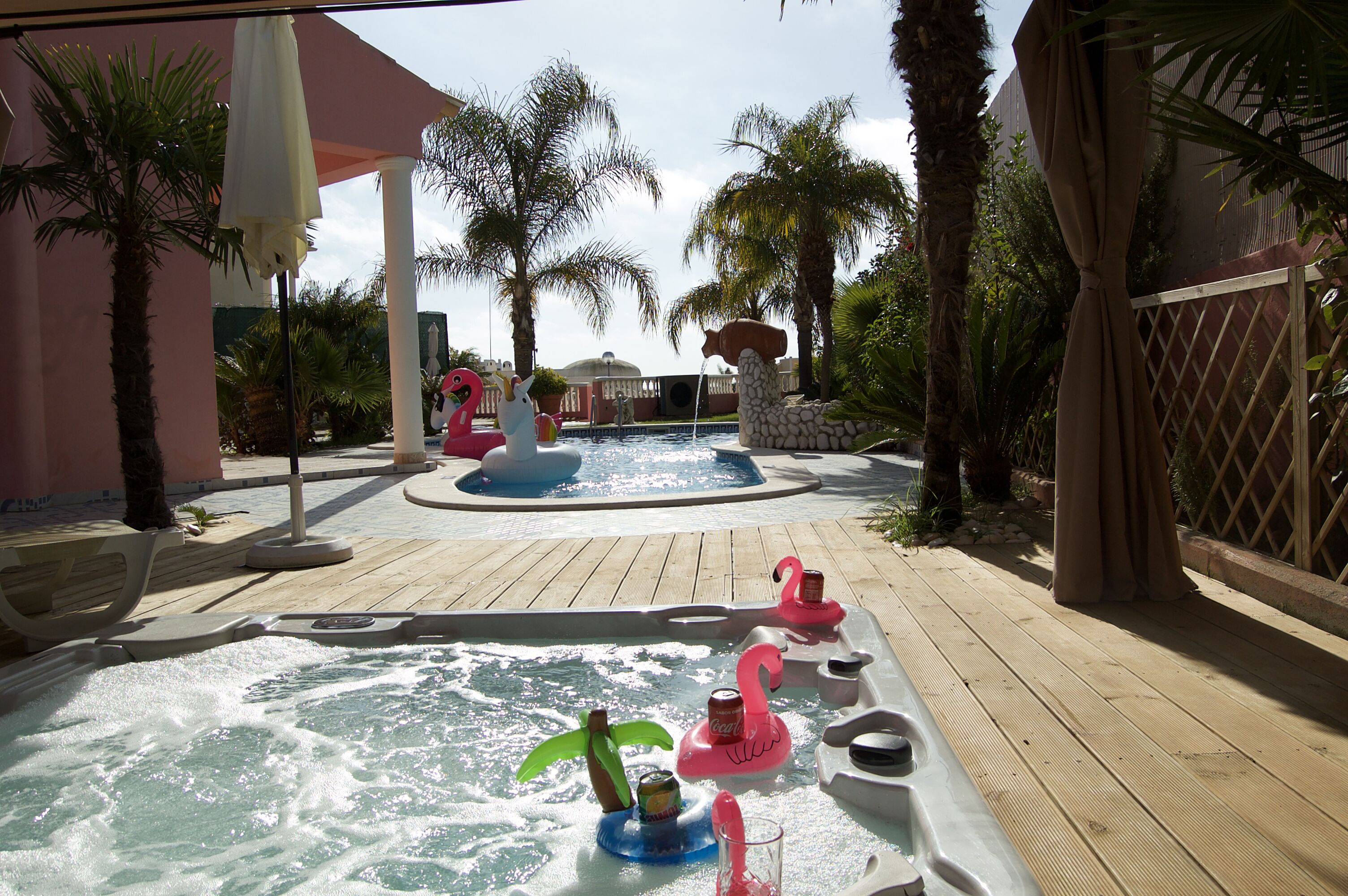 Piscine extérieure, piscine chauffée