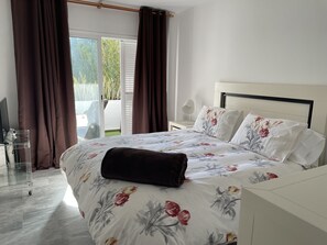 2 soverom, strykejern/-brett, reiseseng for barn og wi-fi (inkludert)