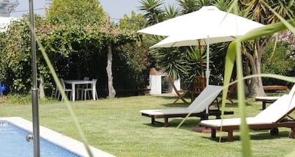 House with pool and garden ideal for families