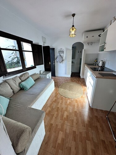 Cosy Quiet Hideaway with Private Terrace, perfect location old town Tarifa