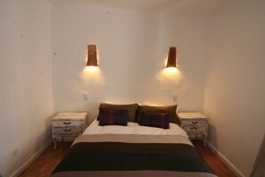 1 chambre, fer et planche à repasser, Wi-Fi gratuit, draps fournis