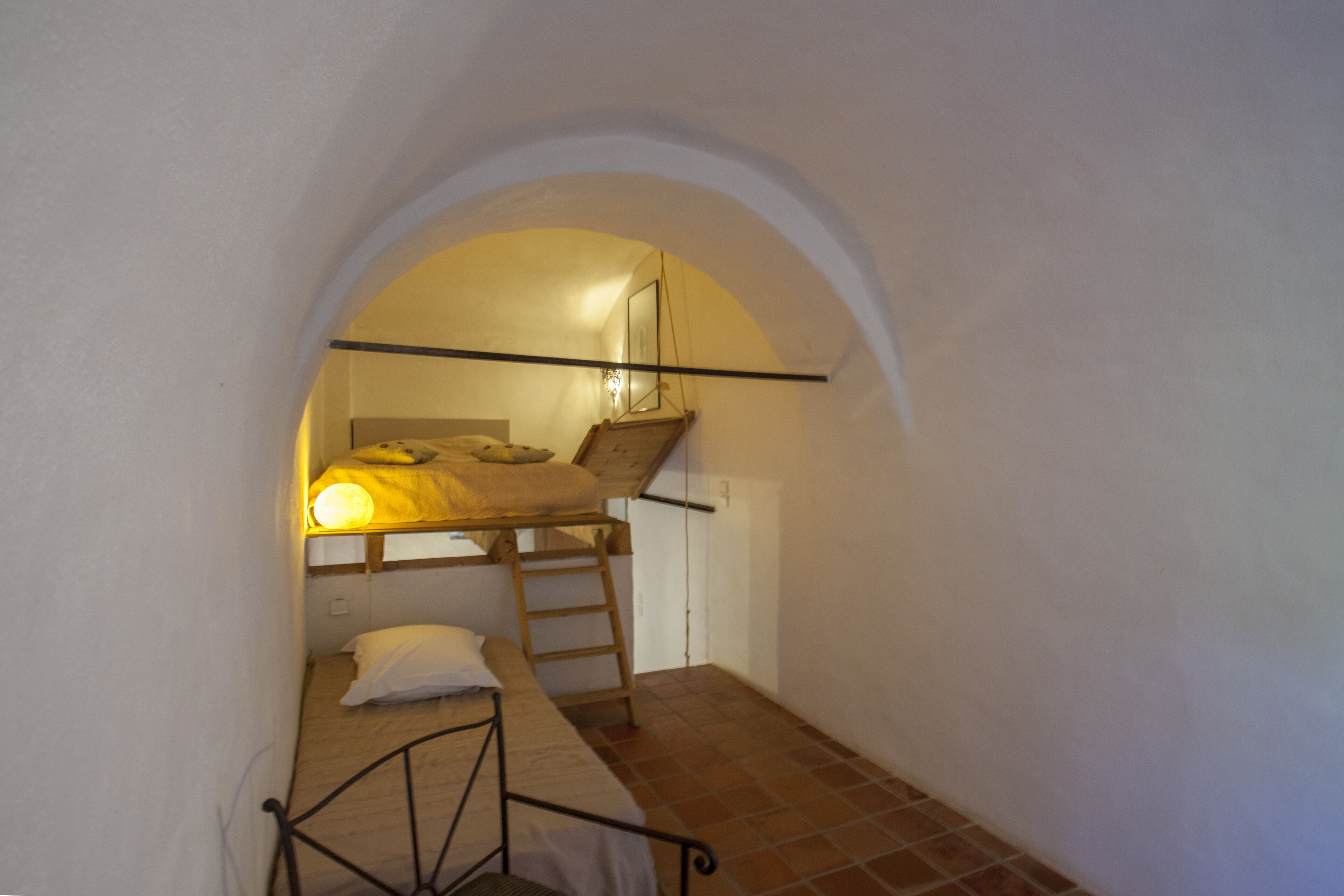 Ancien moulin rénové avec grande terrasse et jacuzzi