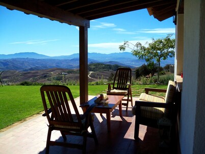 Quiet rural house in the center of Andalusia with stunning views