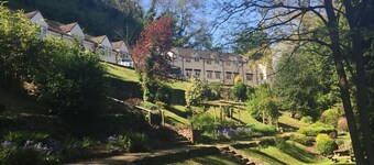A terraced mews cottage close to the banks of the River Wye with beautiful views