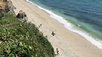 Una playa cerca