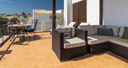 Luxury Private Family Villa. Private Pool and South facing with Sea Views