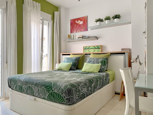 Malaga: Quiet, cosy studio