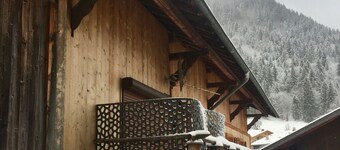 Comfortabel appartement met 3 slaapkamers in een privéhuis in een rustige omgeving