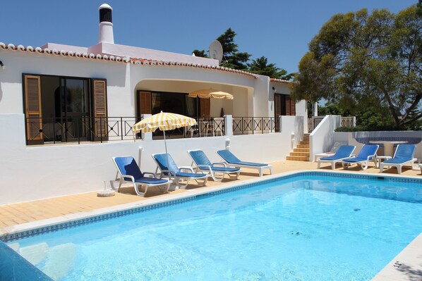 A heated pool - Spacious luxury villa with A/C near beach with private pool (Carvoeiro)