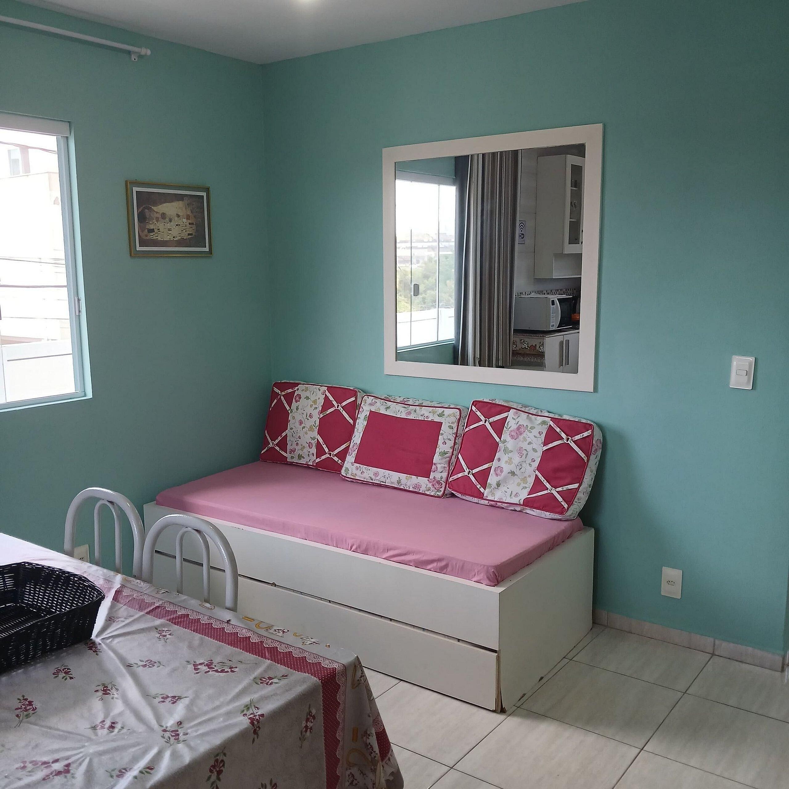 2 多间卧室、高档床上用品、特色装修、特色家居