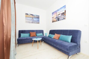Televisie en een open haard