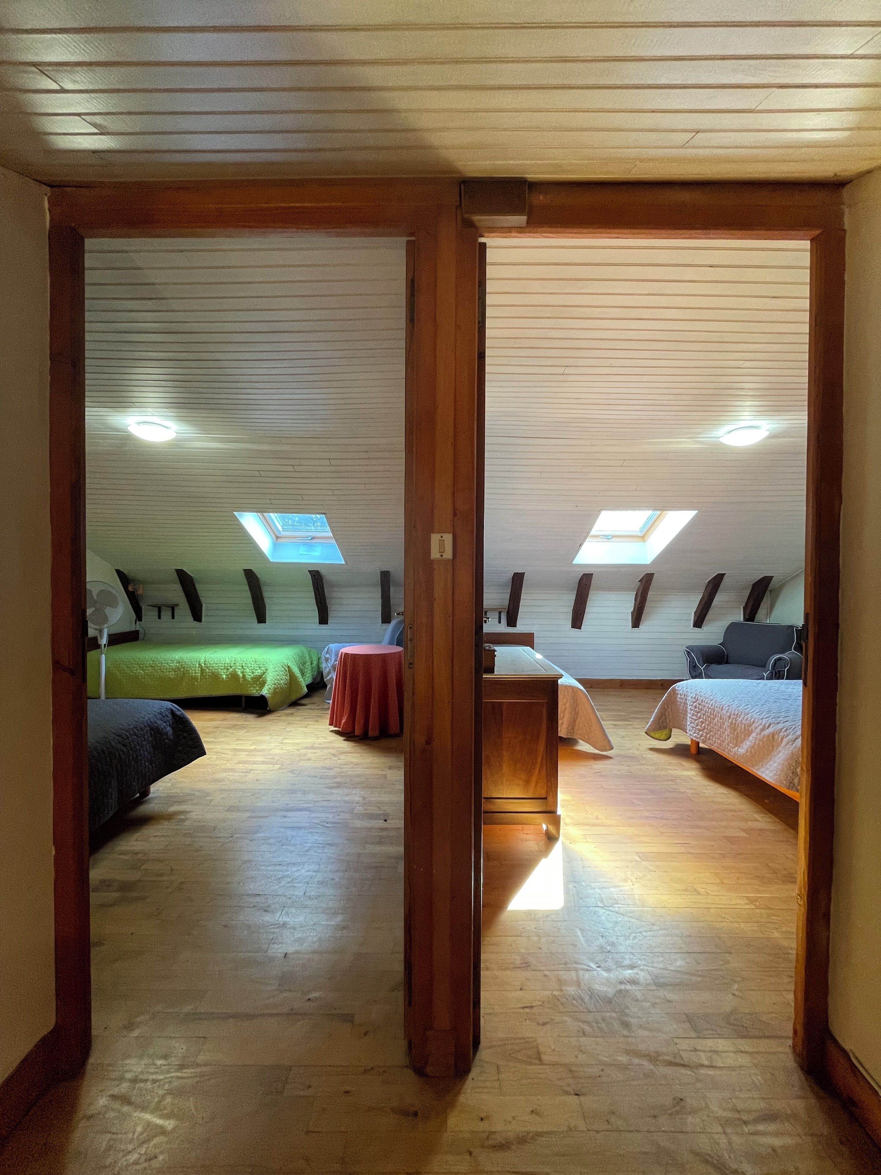 2 chambres, fer et planche à repasser, lit parapluie, draps fournis