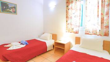 2 sovrum, strykjÀrn/strykbrÀda, gratis wi-fi och sÀngklÀder