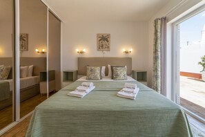 3 bedrooms, iron/ironing board, free WiFi