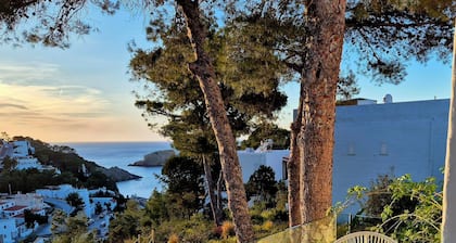 Moderne et équipé, vue sur l'océan, coucher de soleil sur la plage,